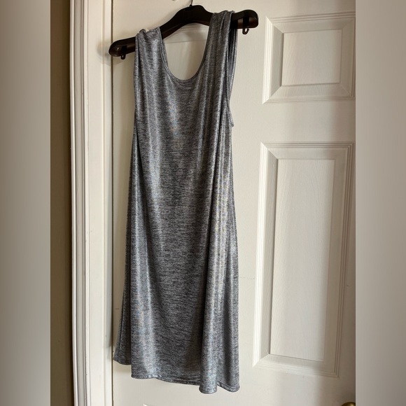 Silver backless shimmery dress - Picture 3 of 6